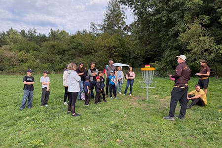 discgolf sokol královo pole be active spolu v pohybu - účastníci s instruktory